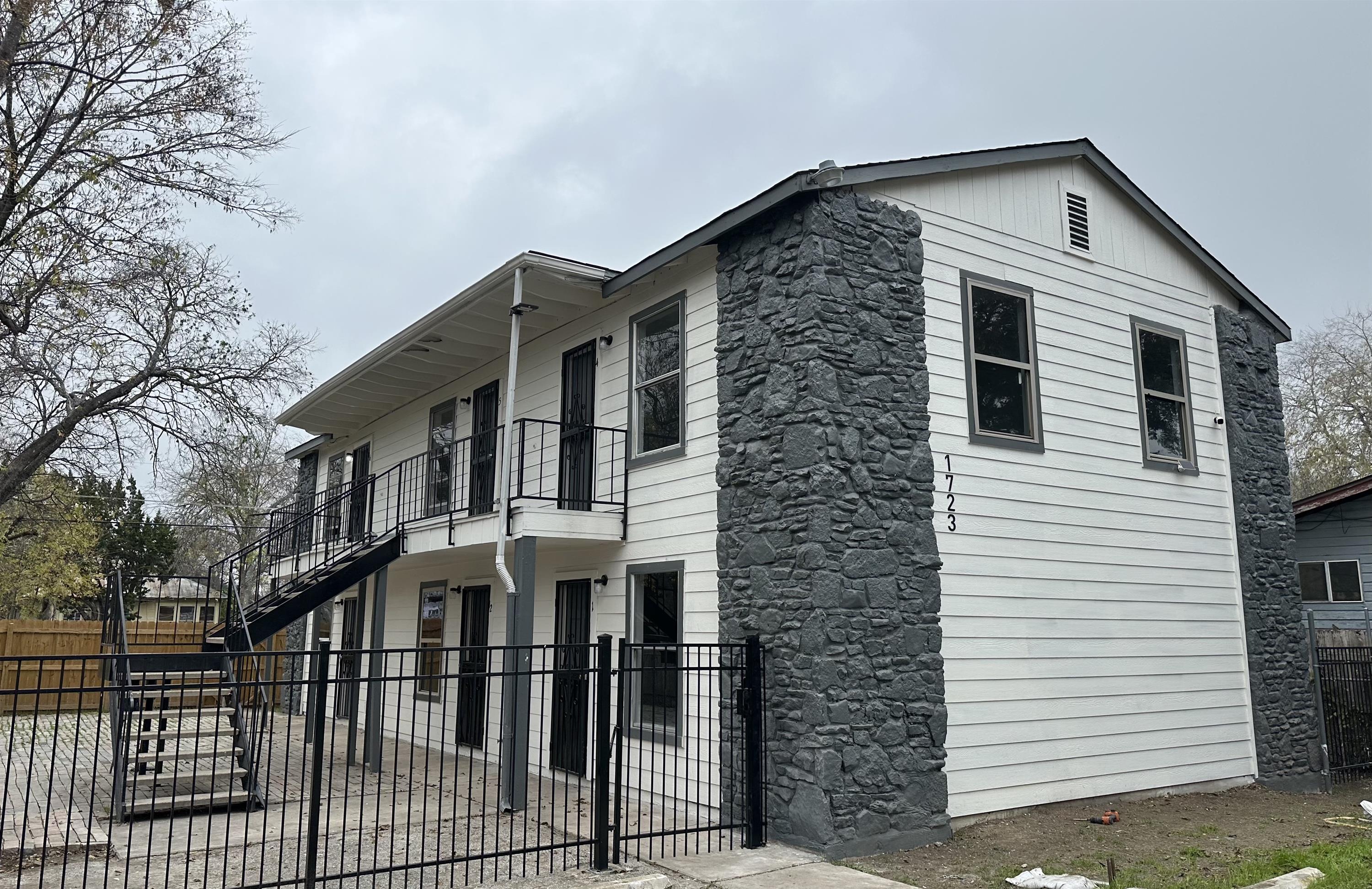Property thumbnail image