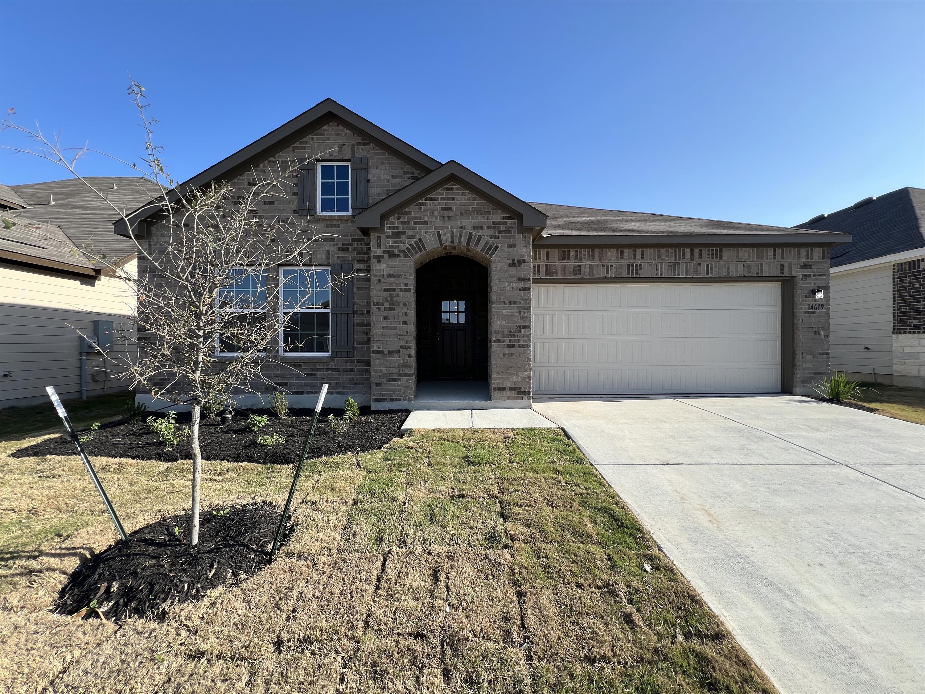 14619 Flatiron Cliff