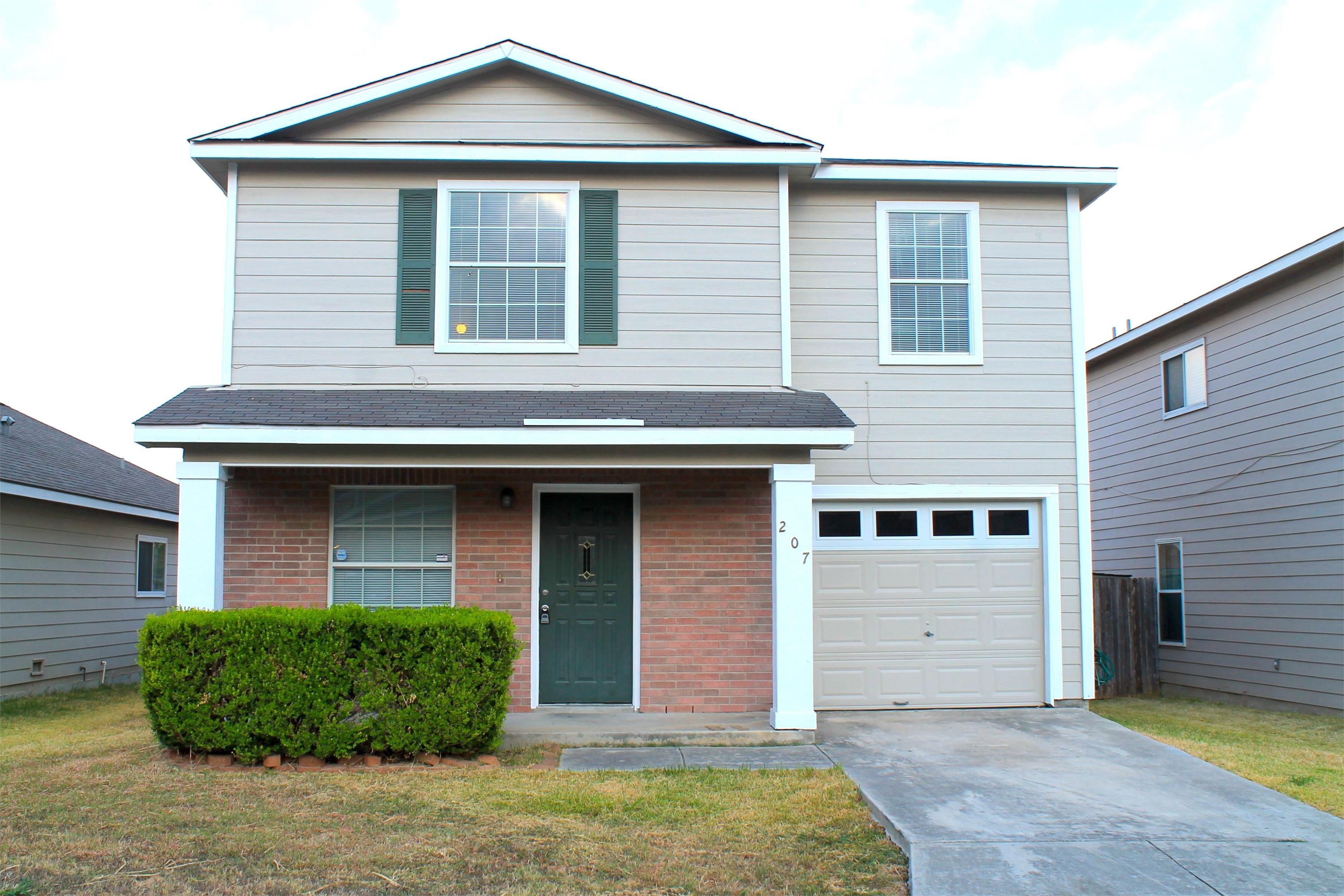 207 Mallow Grove San Antonio, TX. 78253