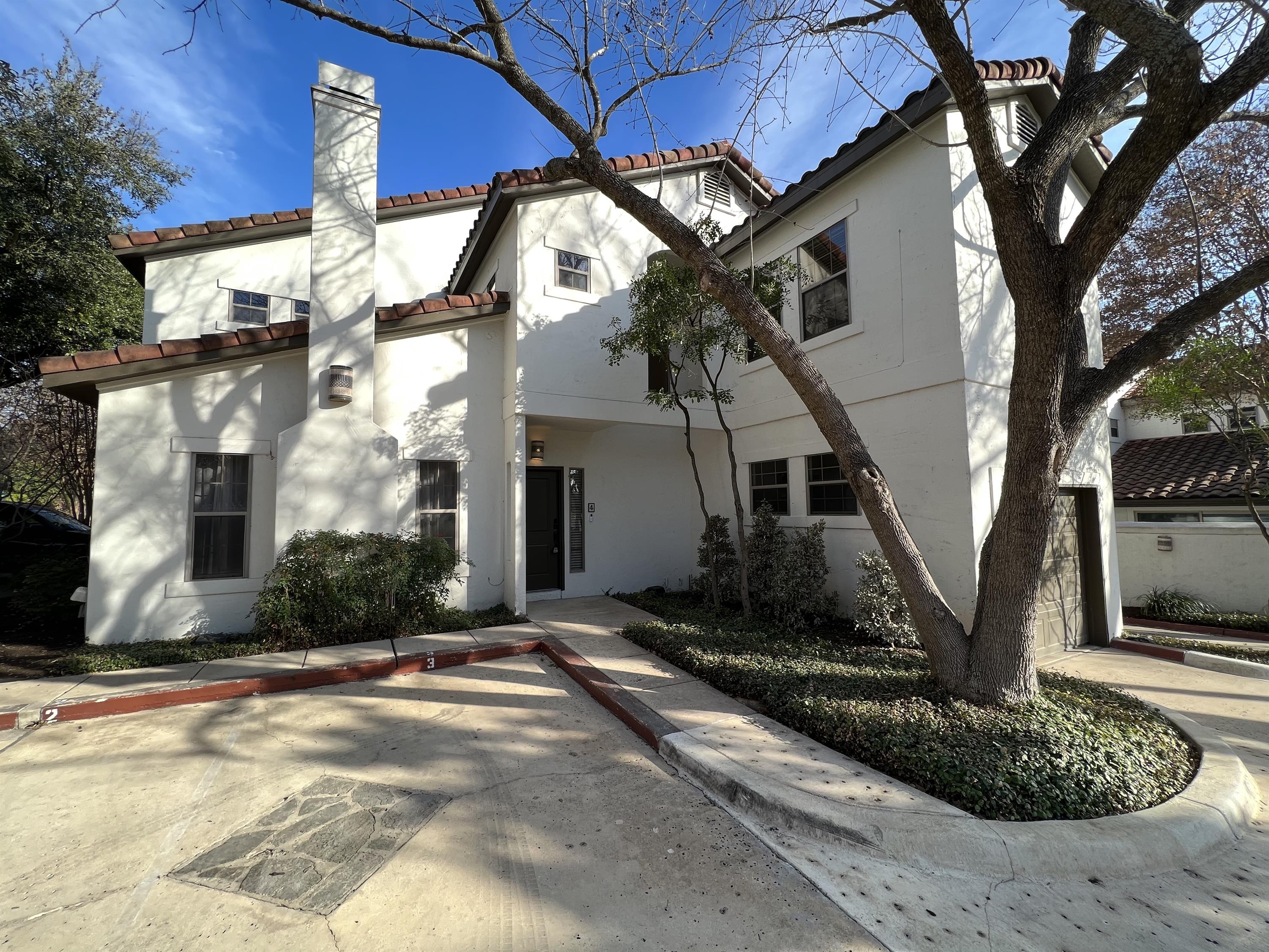 208 Grandview Place #4 - 1