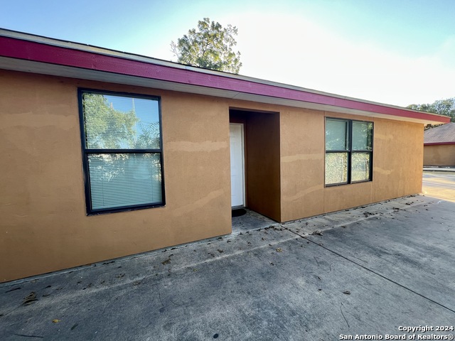 1721 Quintana Road - 101